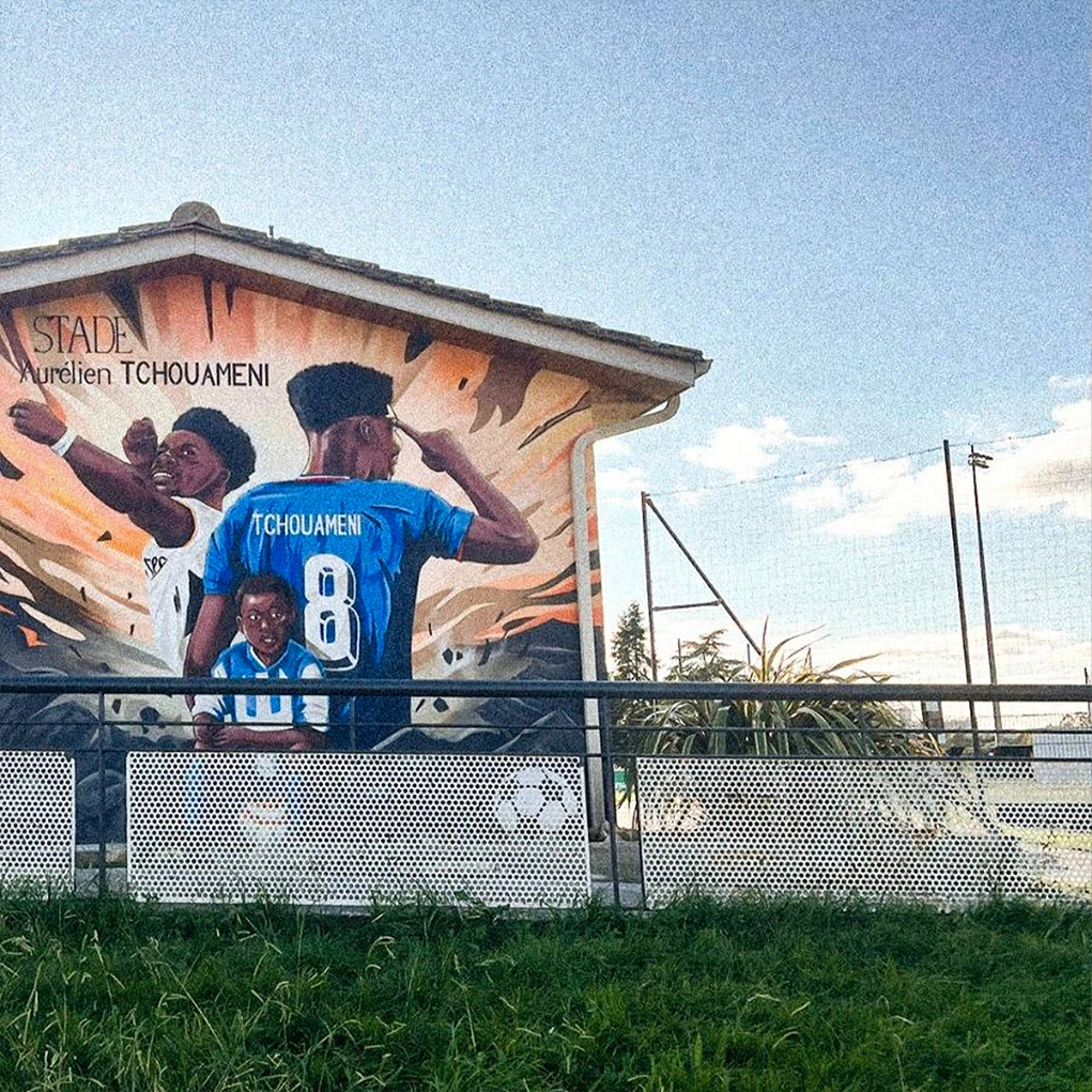 Fresque murale réalisé par le Studio Cortes-Cochard représentant le footballer Aurélien Tchouaméni